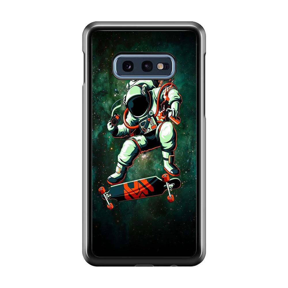 Astronaut Play Skateboard Samsung Galaxy S10E Case-Plastic / Full Wrap (3D Case)-Xtracase