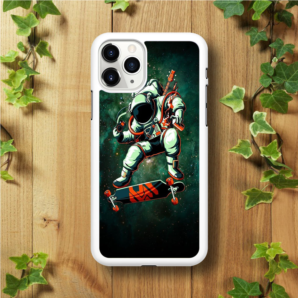 Astronaut Play Skateboard  iPhone 11 Pro Max Case