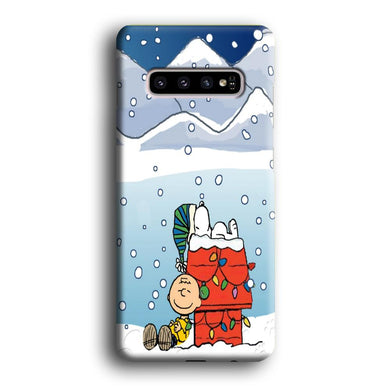 Charlie and Snoopy Sleep on The Snow Samsung Galaxy S10 Case
