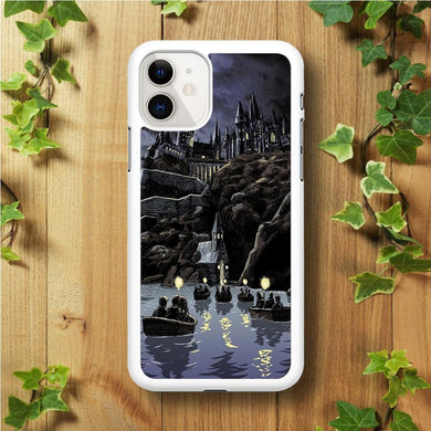 Harry Potter Hogwarts Painting  iPhone 11 Case