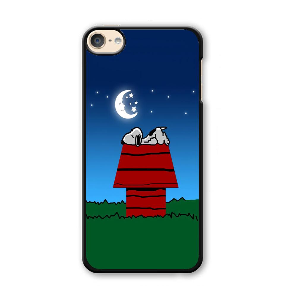 Snoopy Sleeps at Night iPod Touch 6 Case-Plastic / Full Wrap (3D Case)-Xtracase