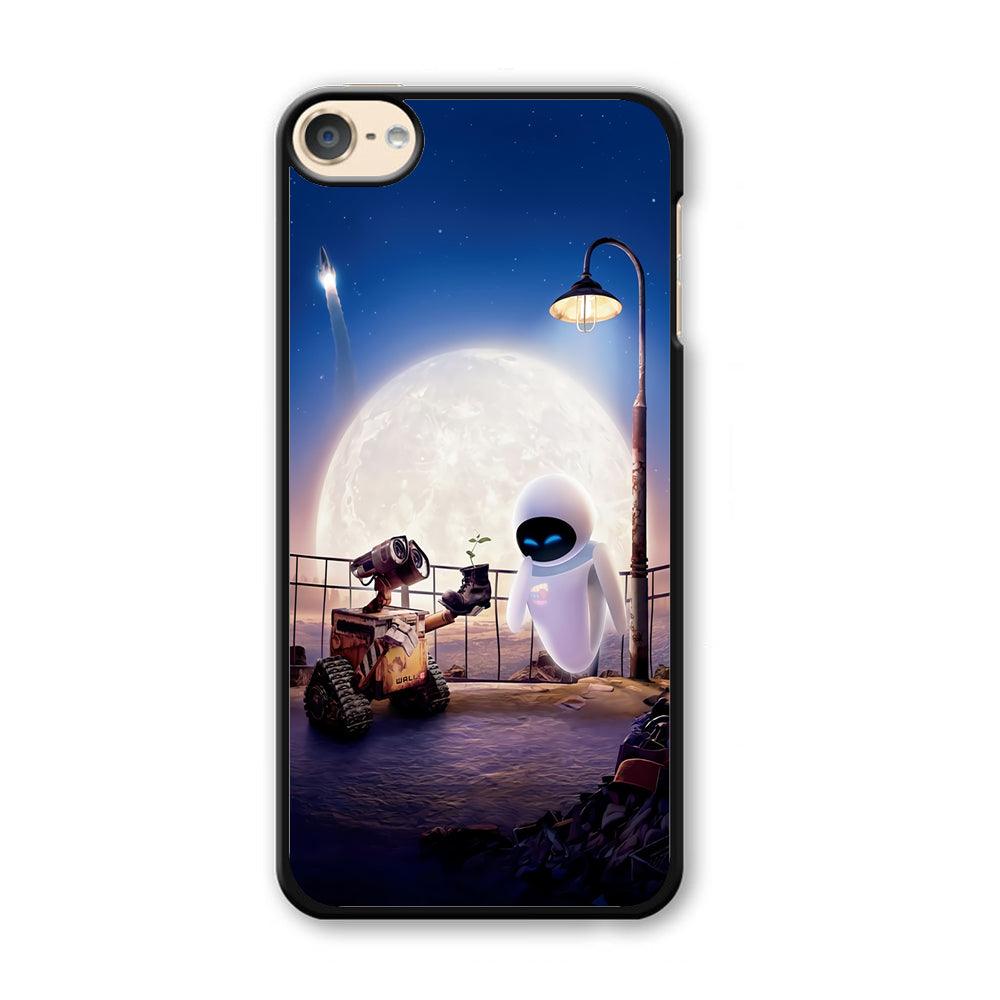 Wall-e With The Couple iPod Touch 6 Case-Plastic / Full Wrap (3D Case)-Xtracase